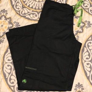 NEW Crocs scrub pants